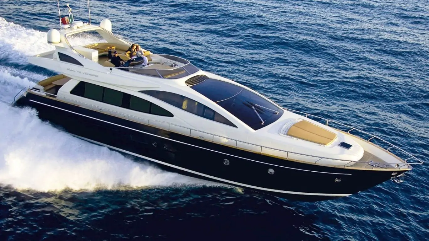 Yacht Dolce Mia 76 | Yachts