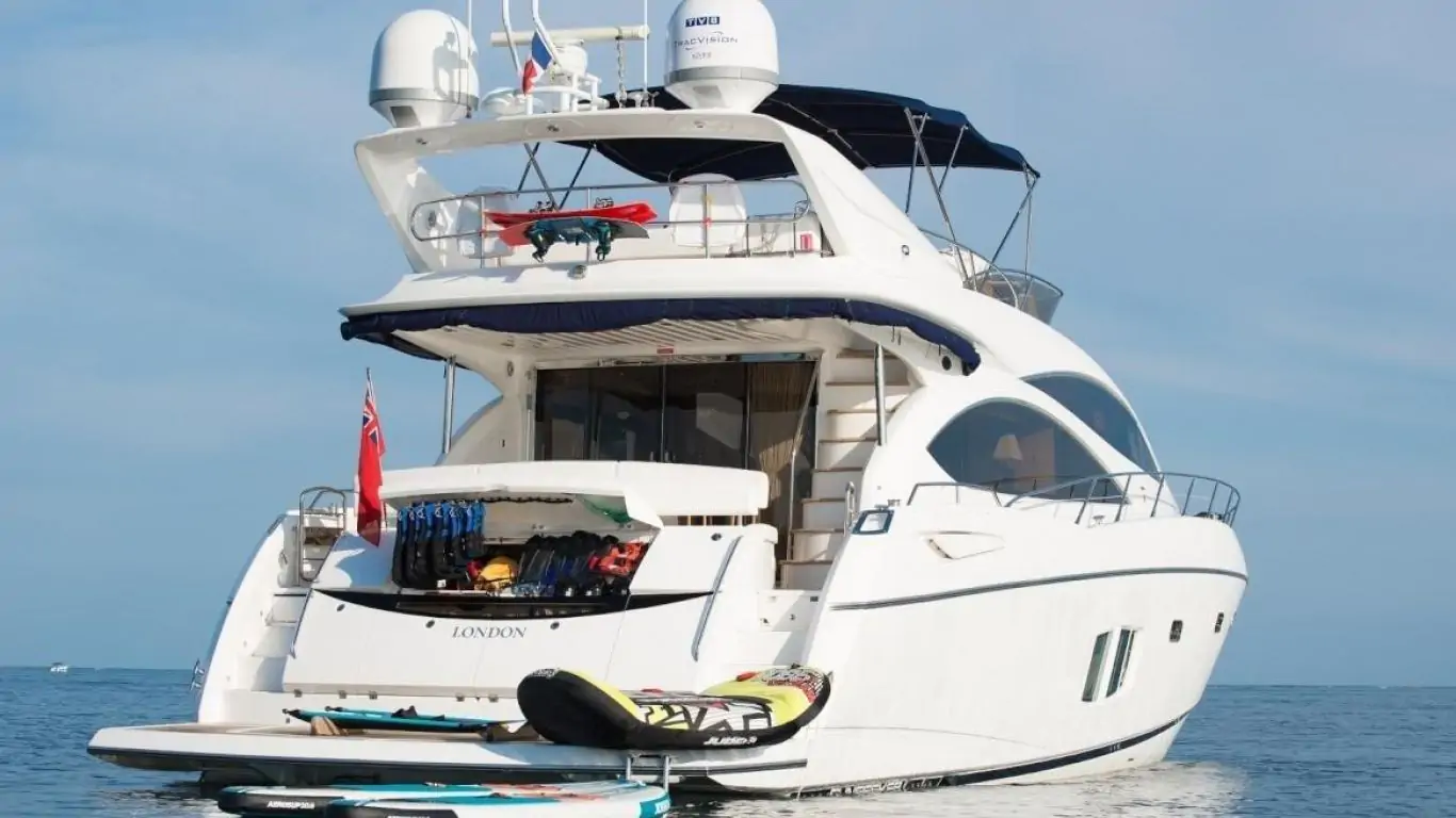 Yacht Oasis 73 | Yachts