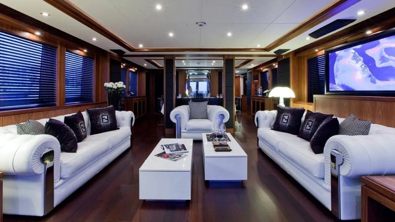 Yacht Black and White 112 | Yachts