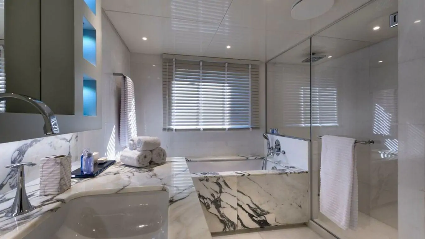 Yacht Chakra 282 | Yachts