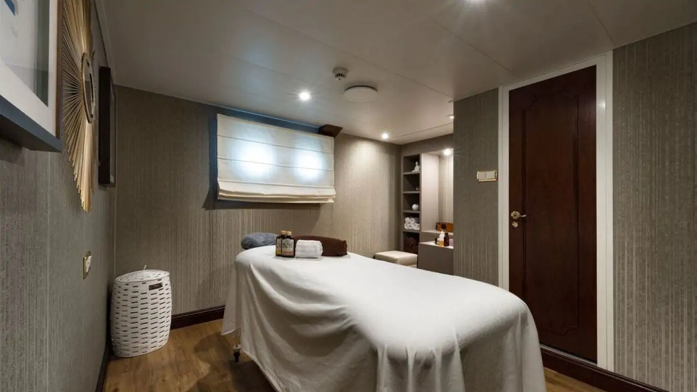 Yacht Chakra 282 | Yachts