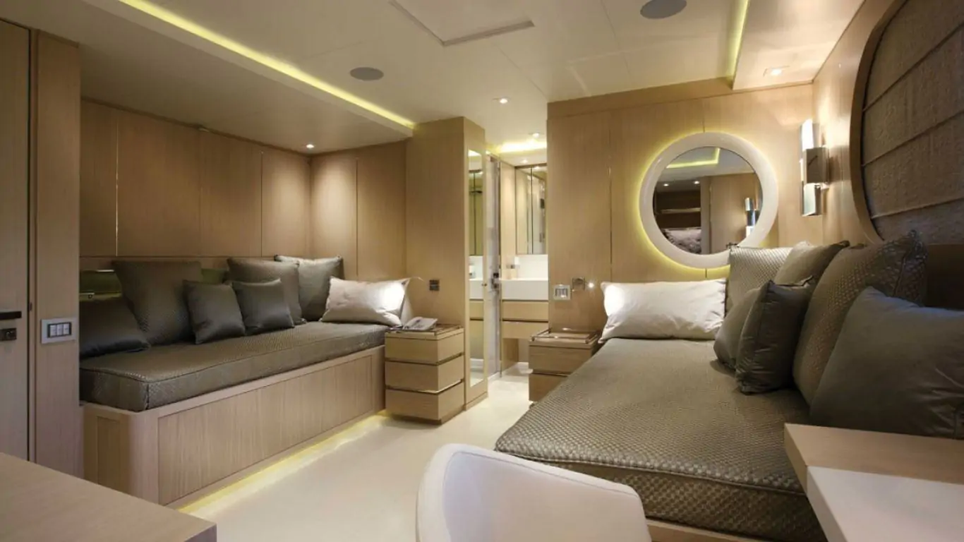 Yacht Light Holic 197 | Yachts