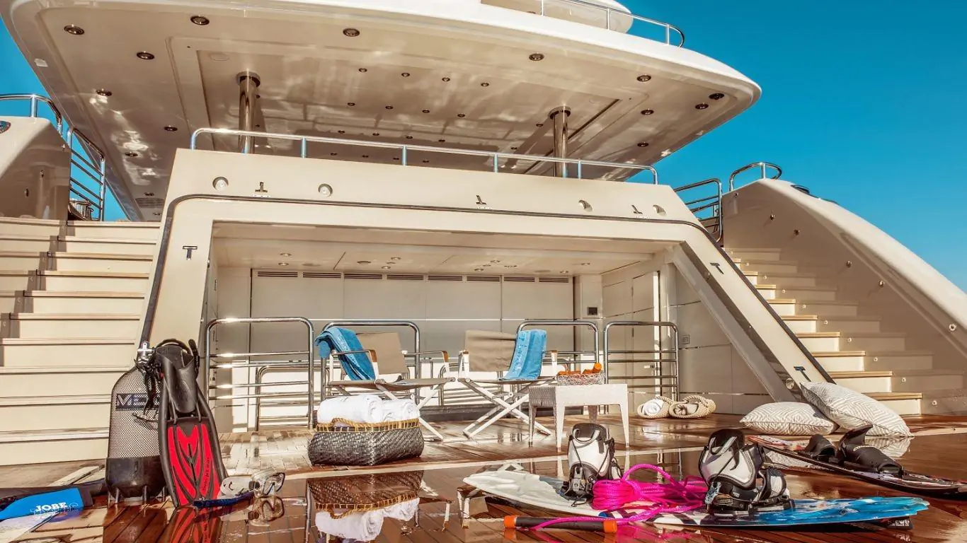 Yacht Light Holic 197 | Yachts