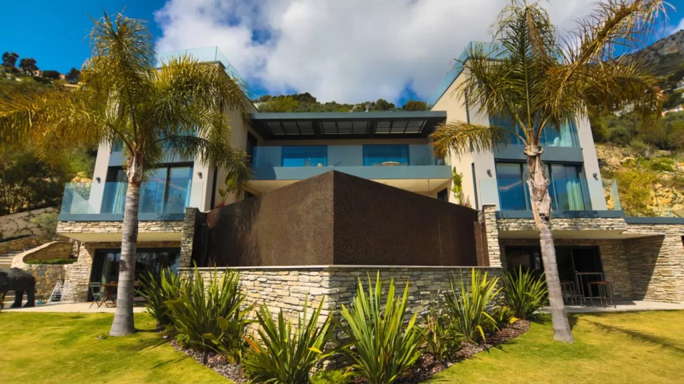 Villa Serangan | Monaco
