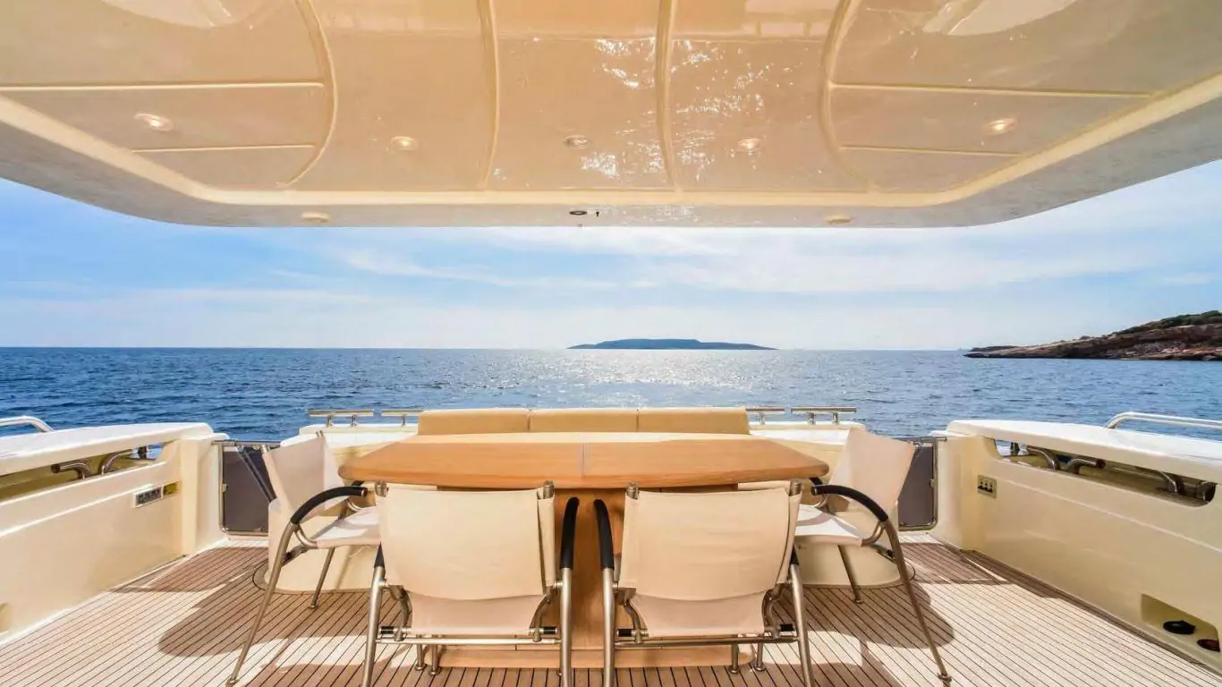 Yacht Julie M 83 | Yachts