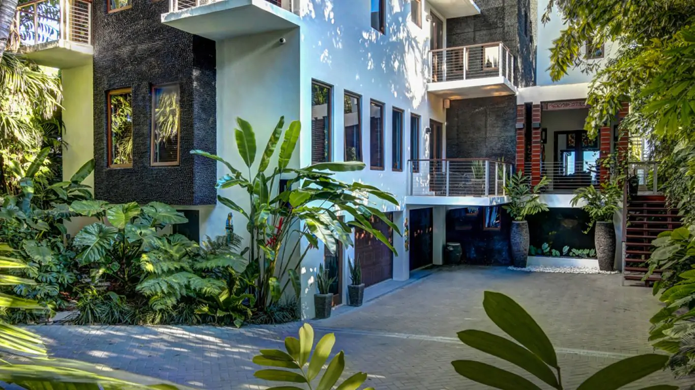 Villa Viola | Miami