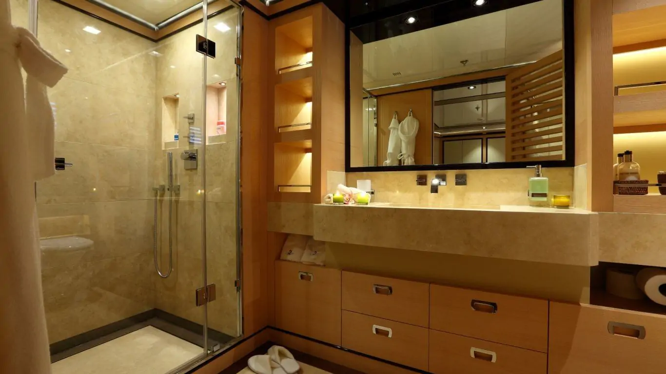 Yacht 2 Ladies 152 | Yachts