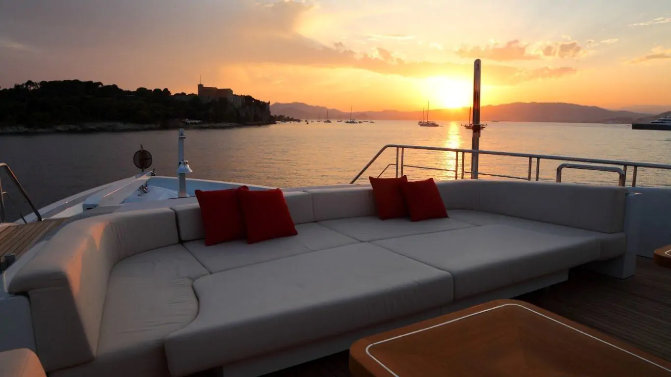 Yacht 2 Ladies 152 | Yachts