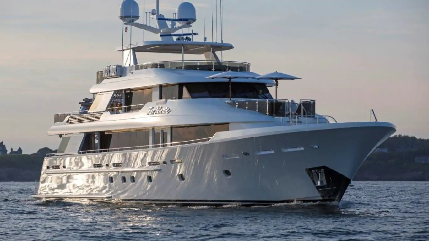 Yacht Far Niente 130 | Yachts
