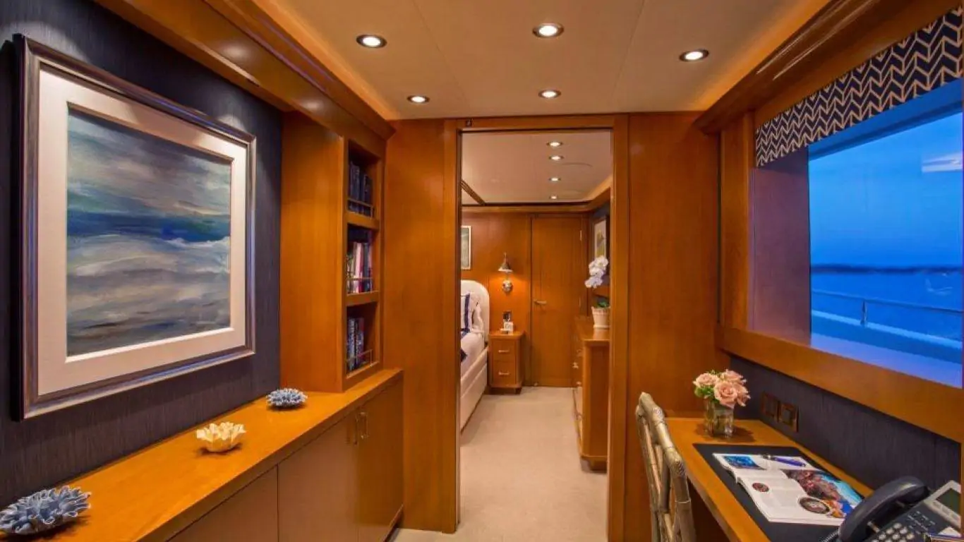 Yacht Far Niente 130 | Yachts