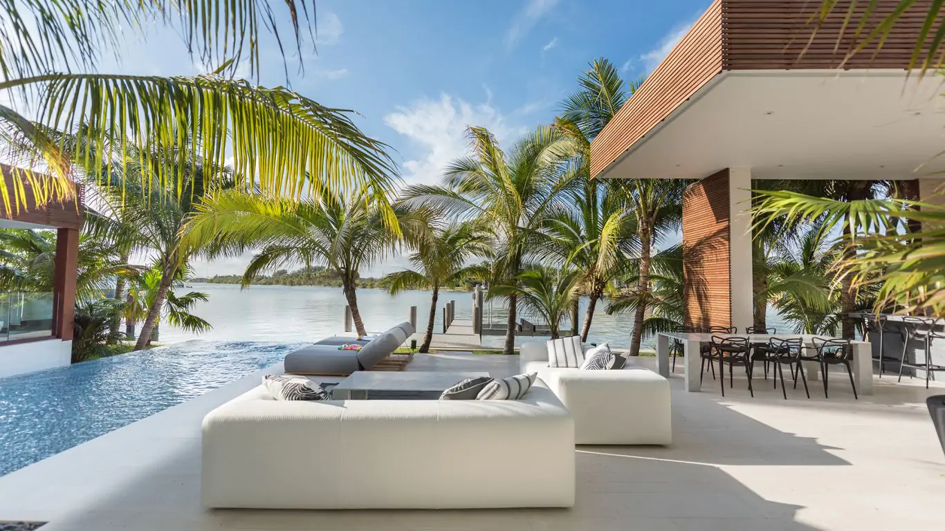 Villa Abigal | Miami