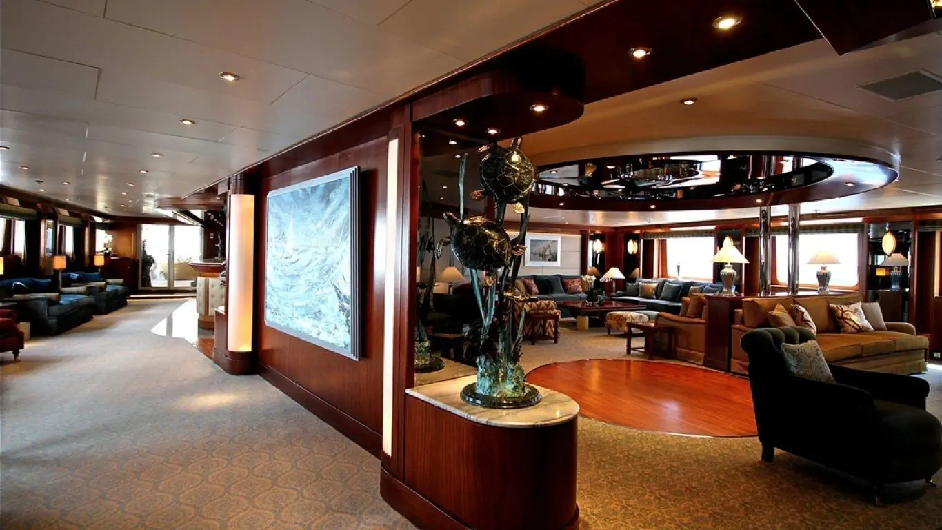 Yacht Lauren L 295 | Yachts