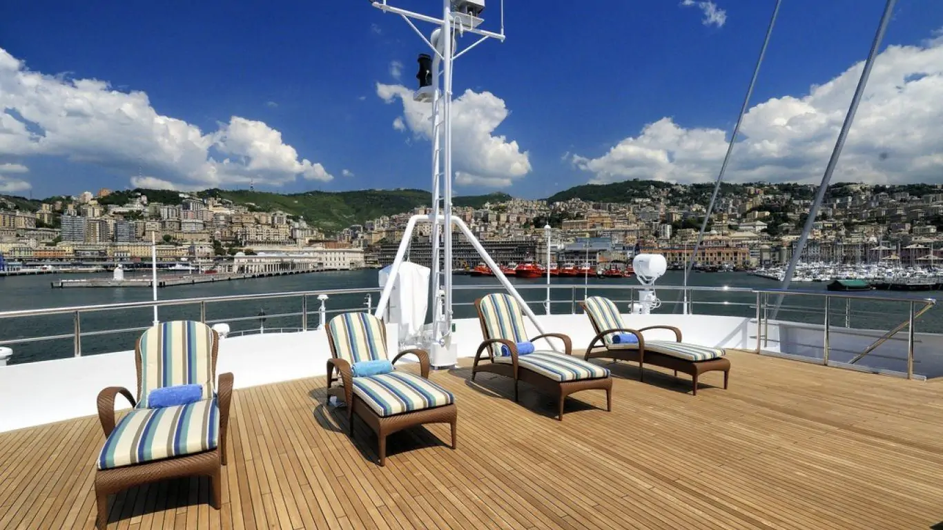 Yacht Lauren L 295 | Yachts