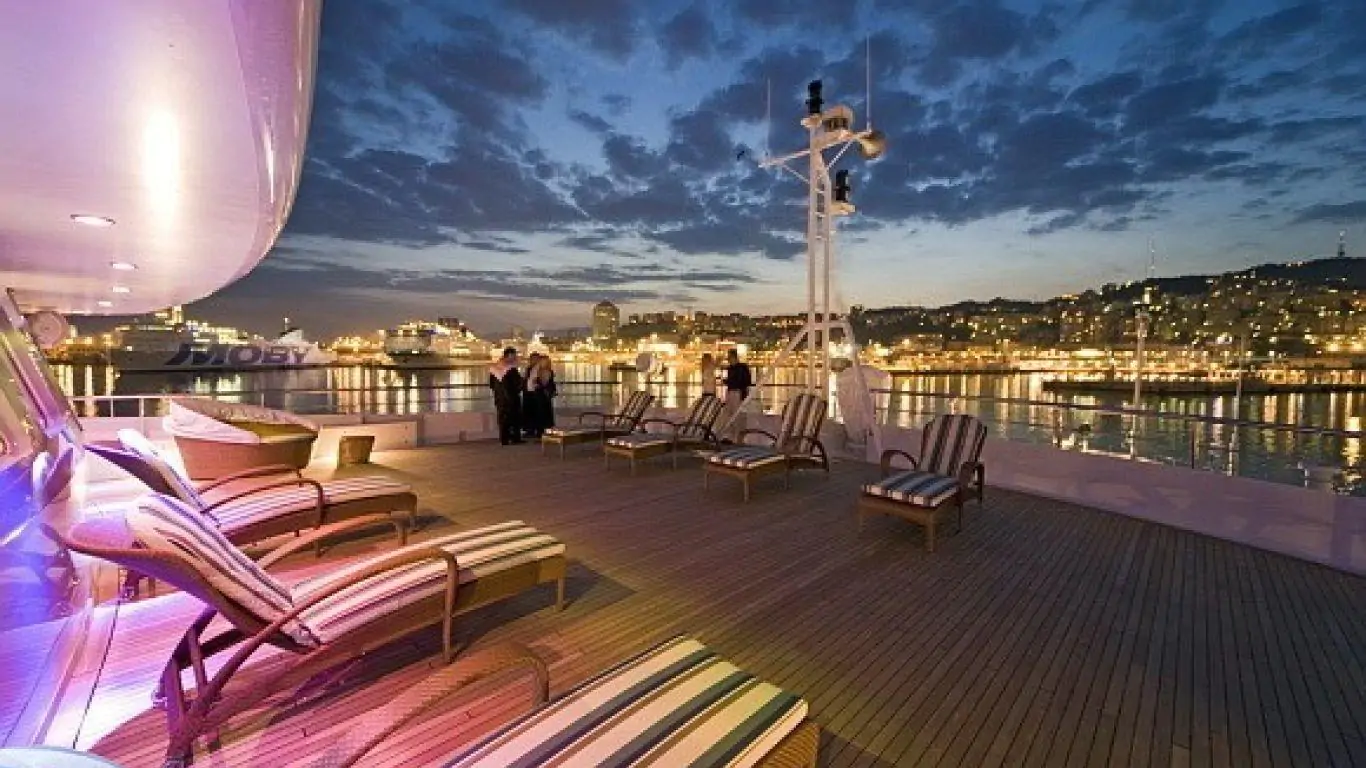 Yacht Lauren L 295 | Yachts