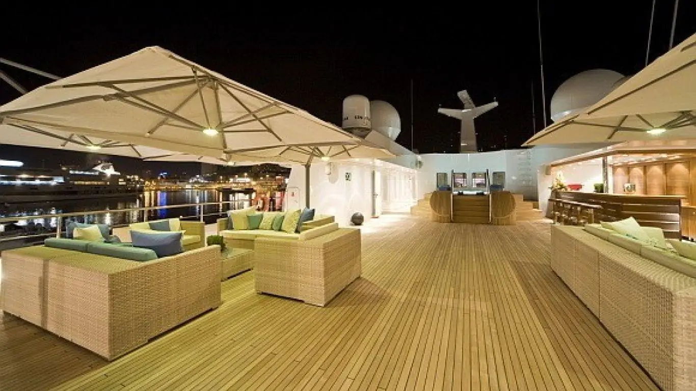 Yacht Lauren L 295 | Yachts