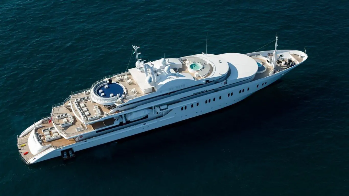 Yacht Moonlight II 300 | Yachts