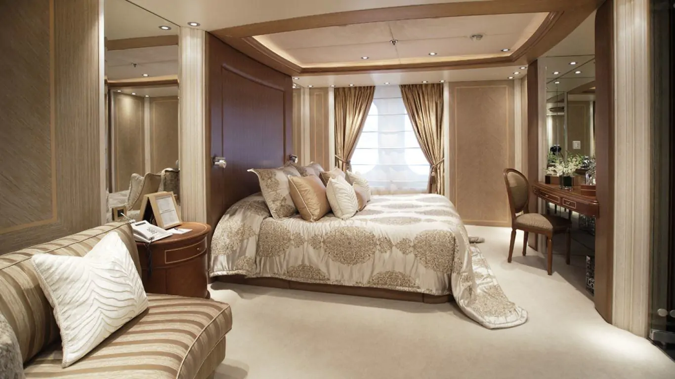 Yacht Moonlight II 300 | Yachts