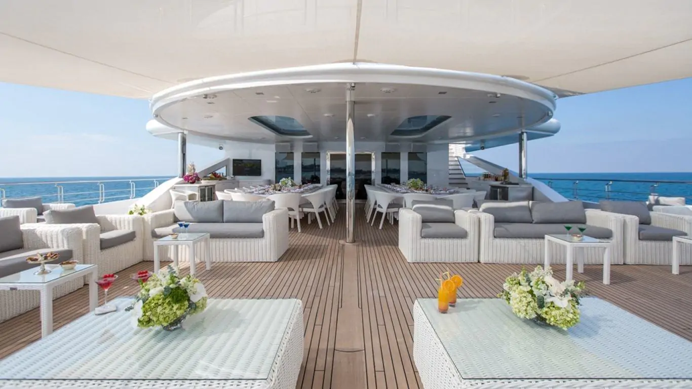 Yacht Moonlight II 300 | Yachts