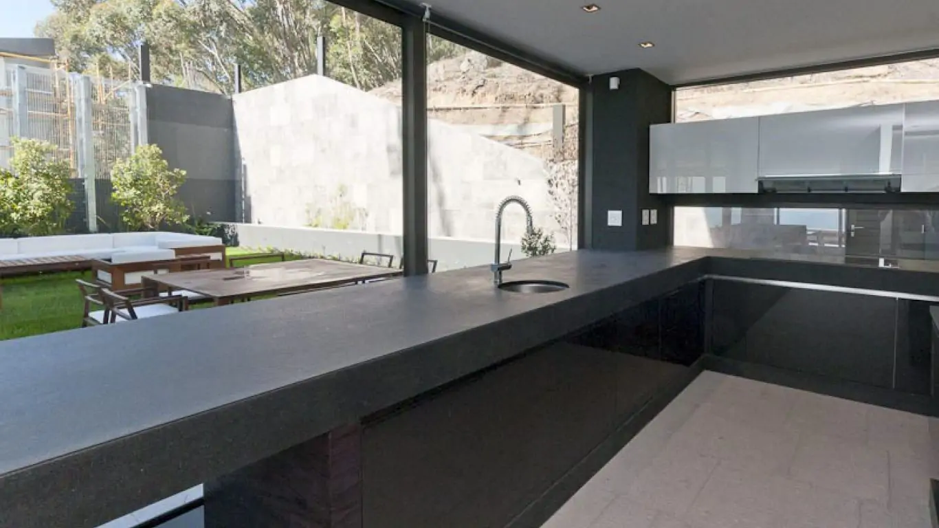 Villa Pentagon | Cape Town