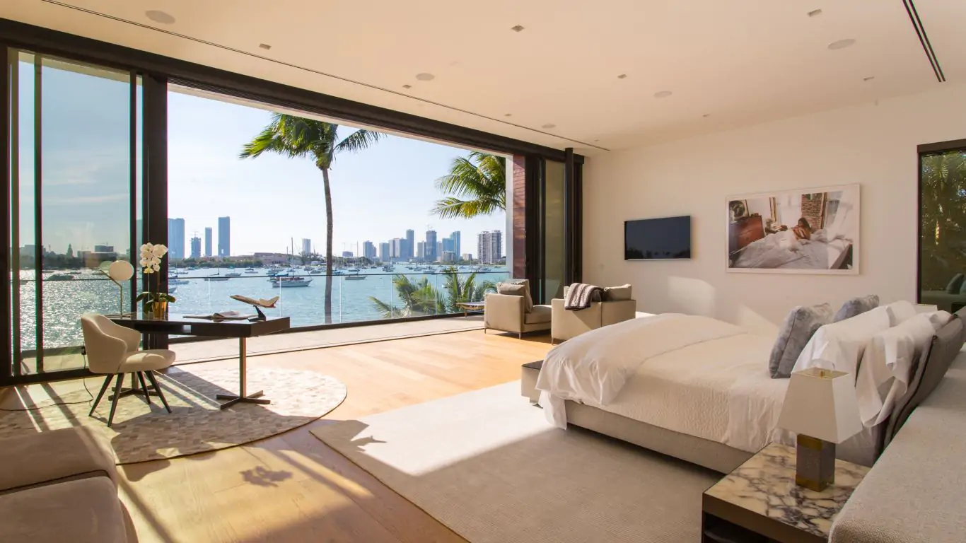 Villa Diana | Miami