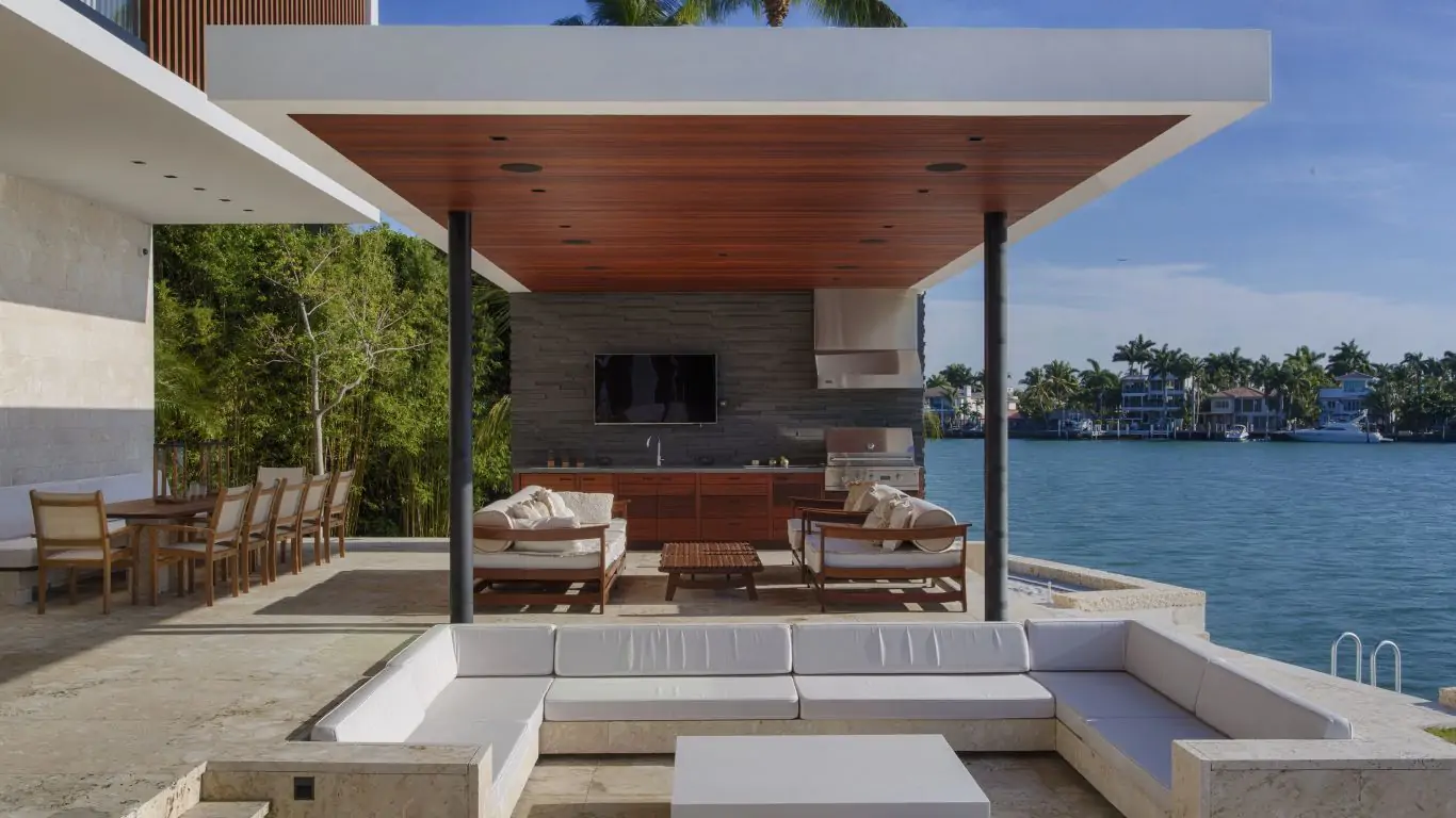 Villa Diana | Miami