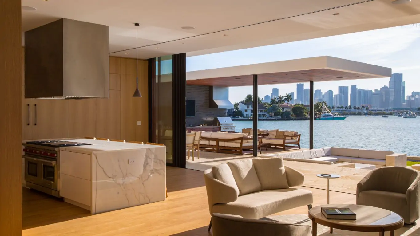 Villa Diana | Miami
