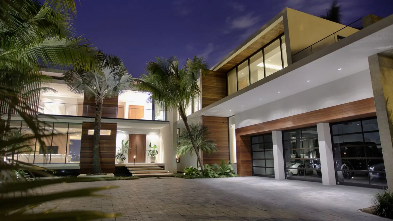 Villa Diana | Miami