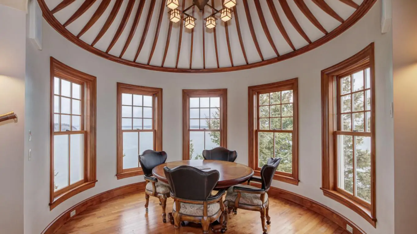 Villa Eastern Watch | Maine