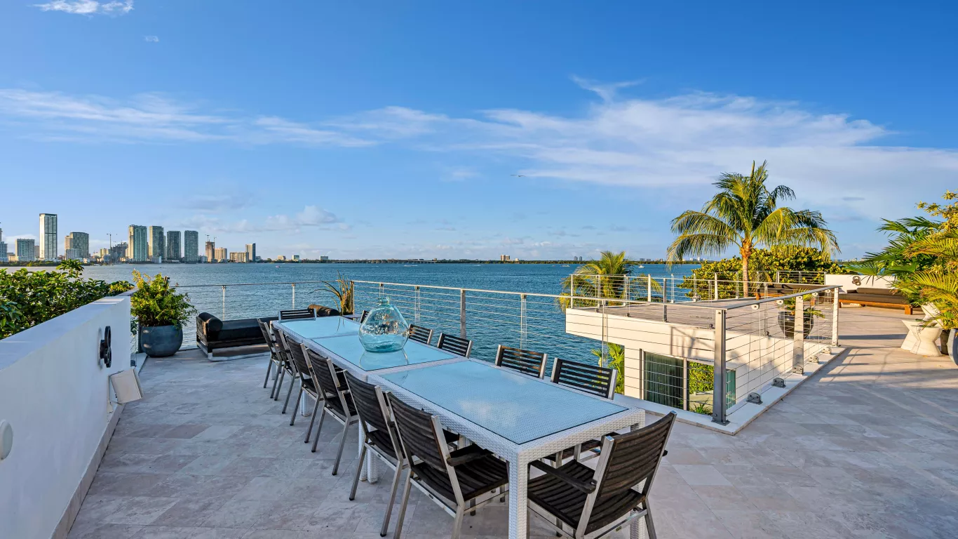 Villa Corra | Miami
