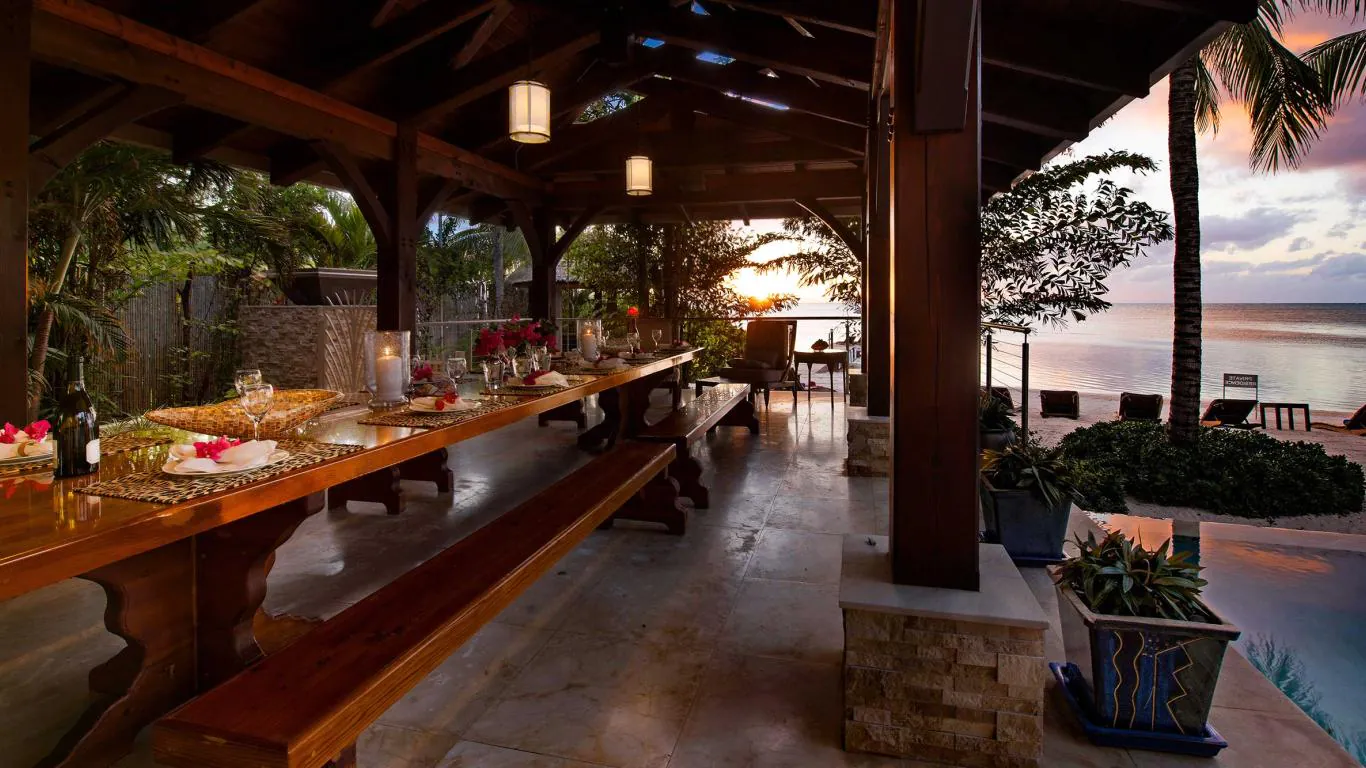 Villa Paradis Sur Mer | Cayman Islands