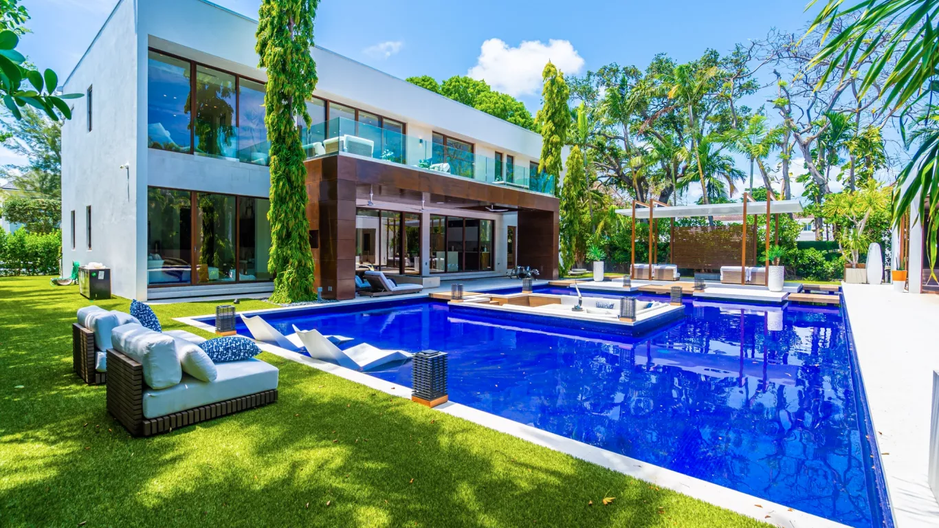 Villa Astra | Miami