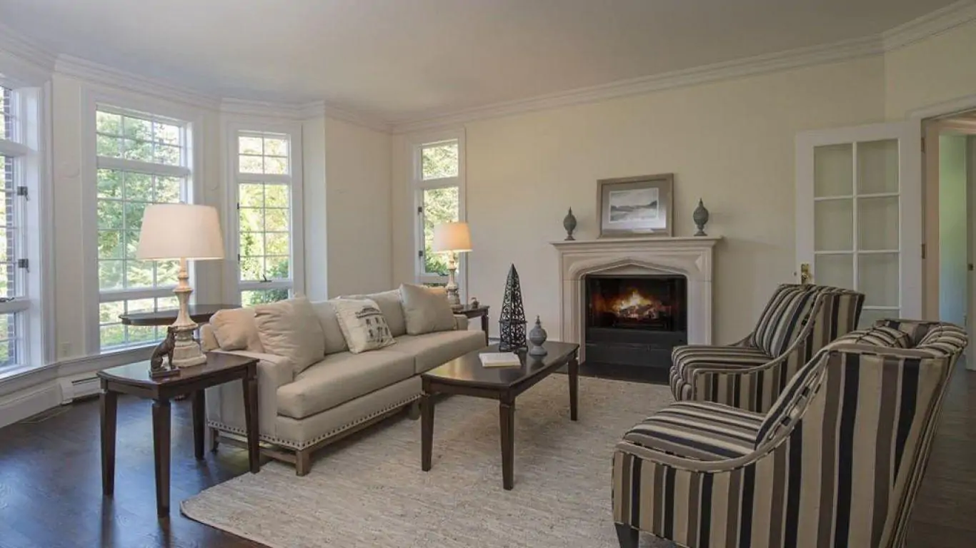 Villa Erin | Boston