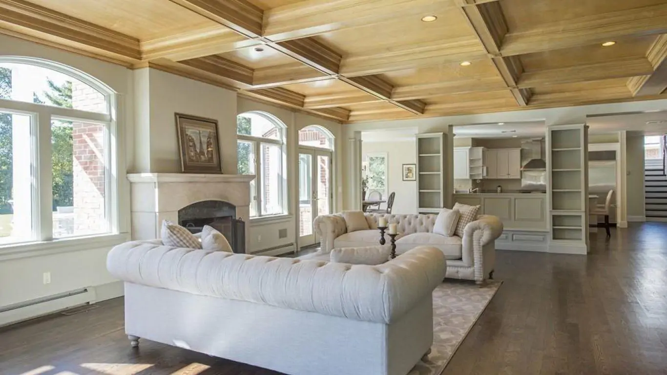 Villa Erin | Boston