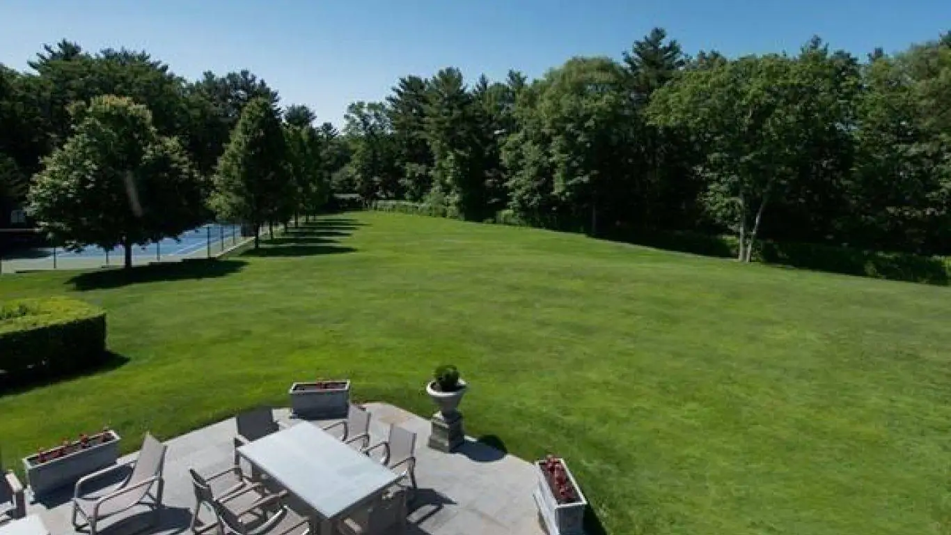 Villa Erin | Boston
