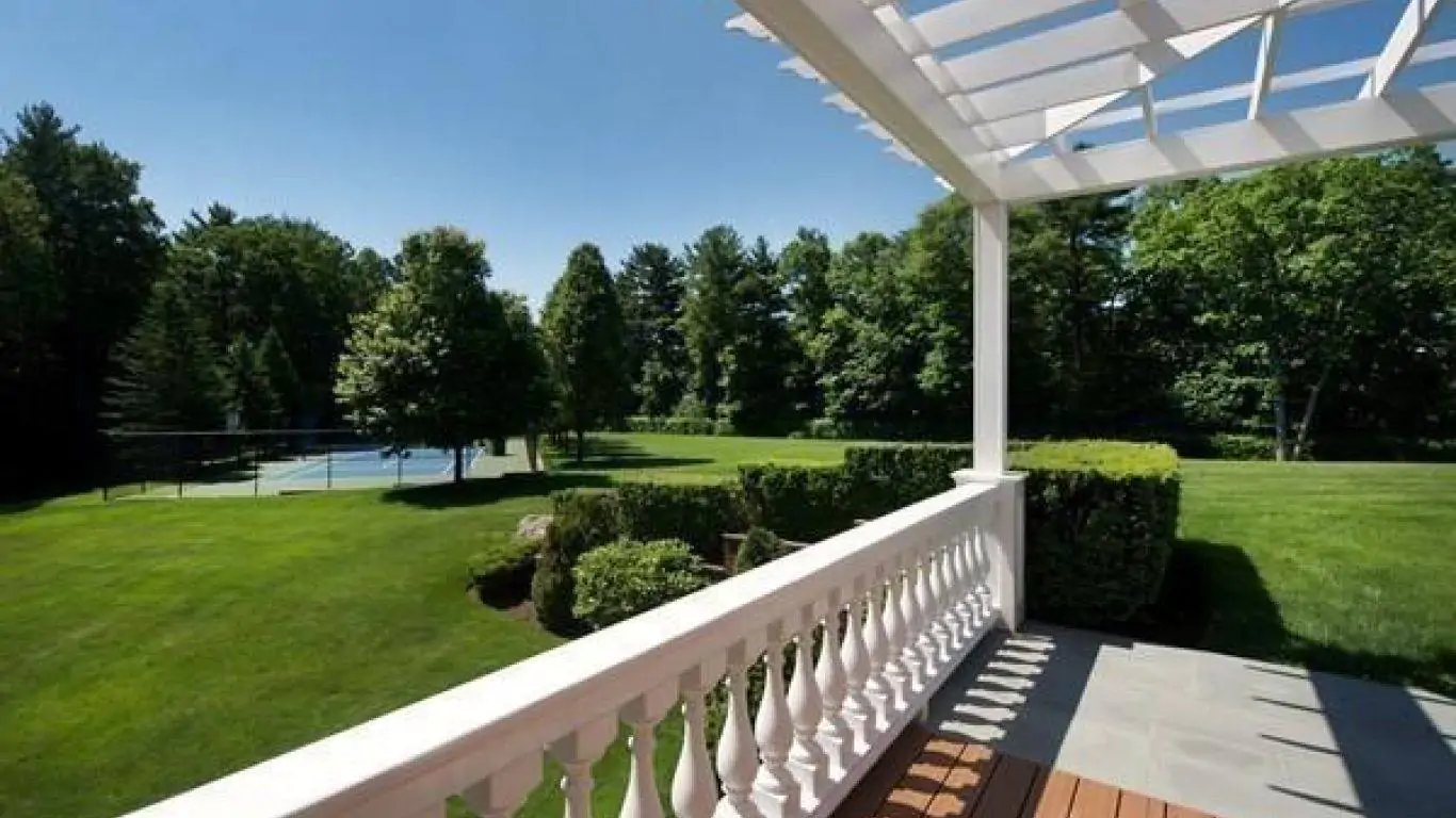 Villa Erin | Boston