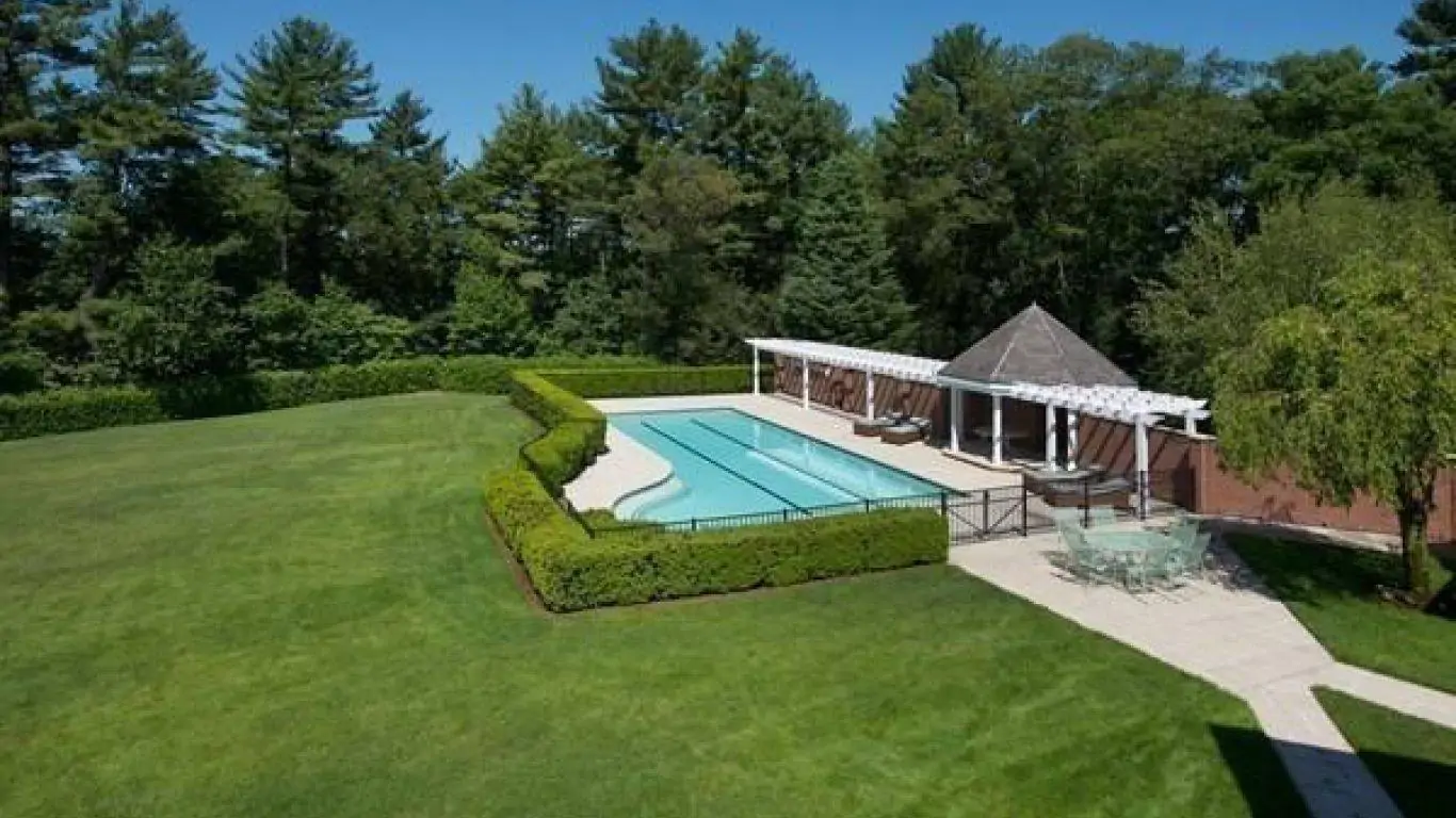 Villa Erin | Boston