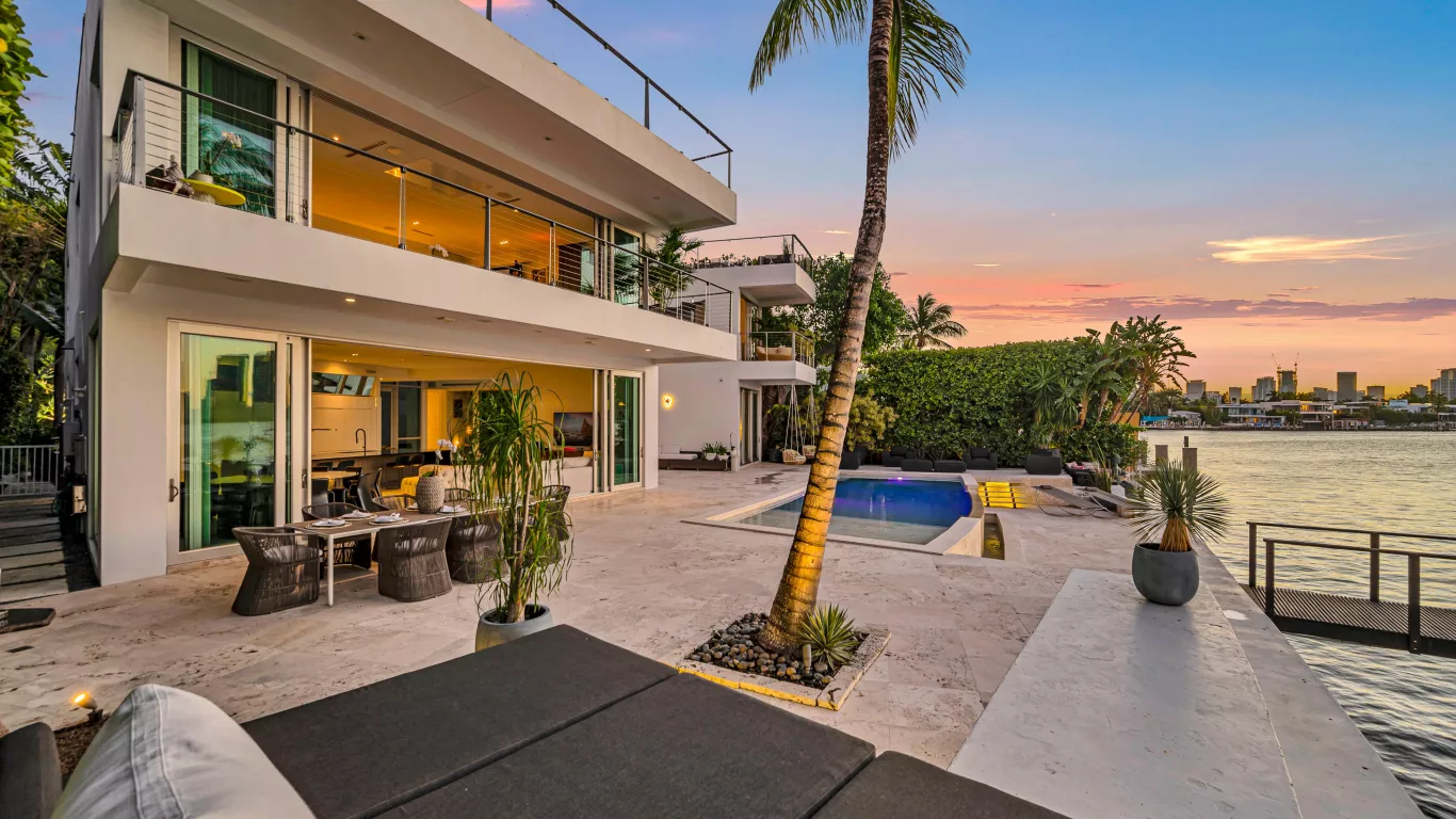 Villa Corra | Miami
