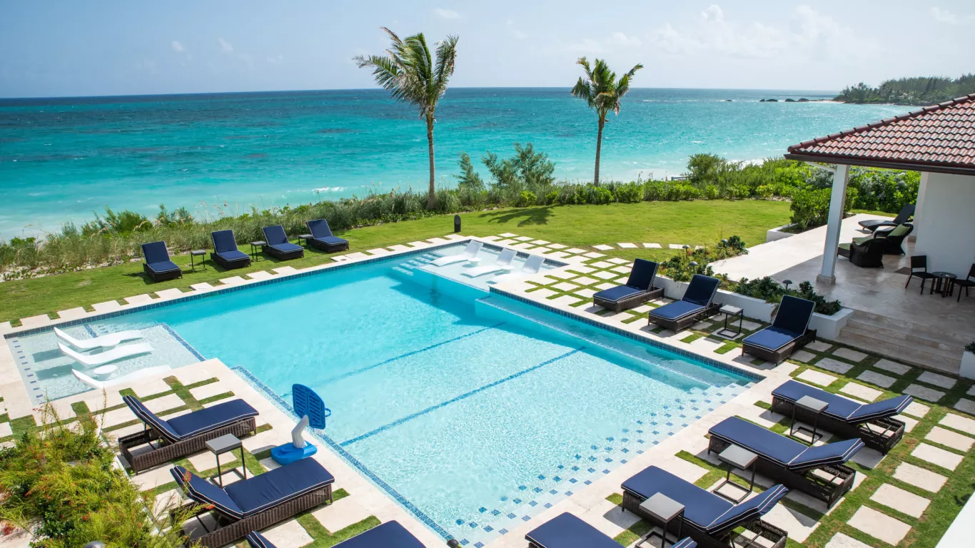 Snaresbrook Manor | Bahamas
