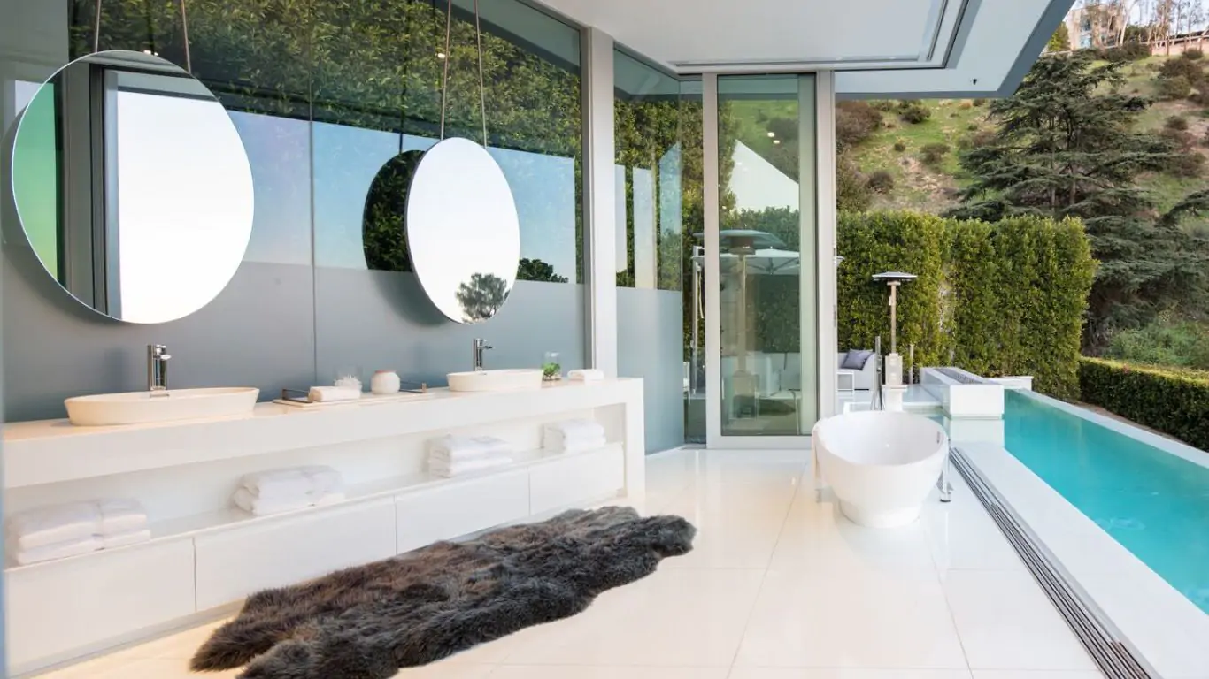 Villa Luna | Los Angeles