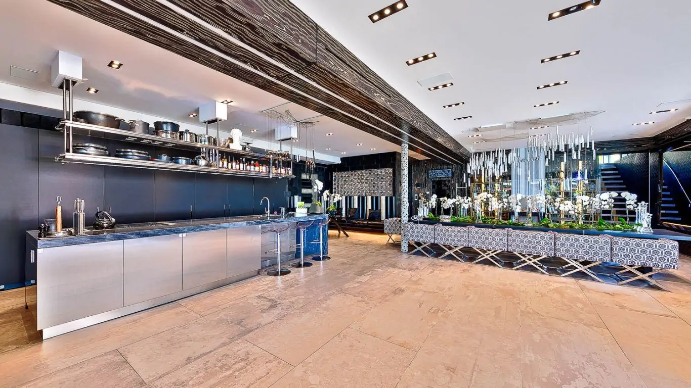 Villa Vita | Los Angeles