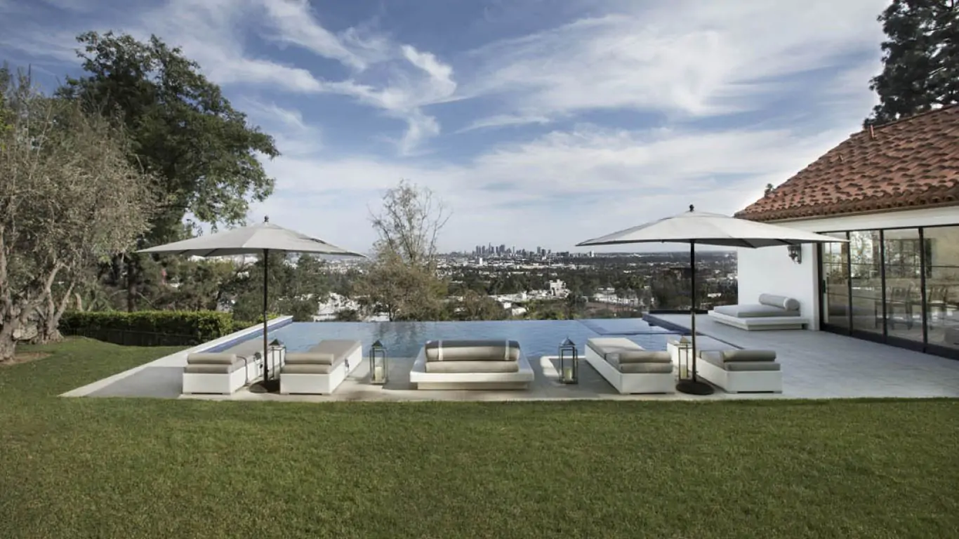 Villa Larisa | Los Angeles