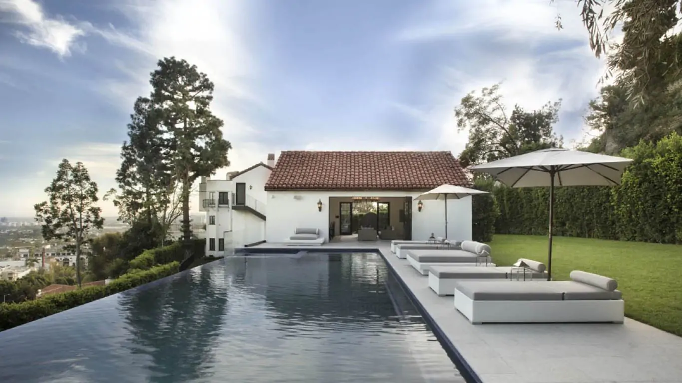 Villa Larisa | Los Angeles