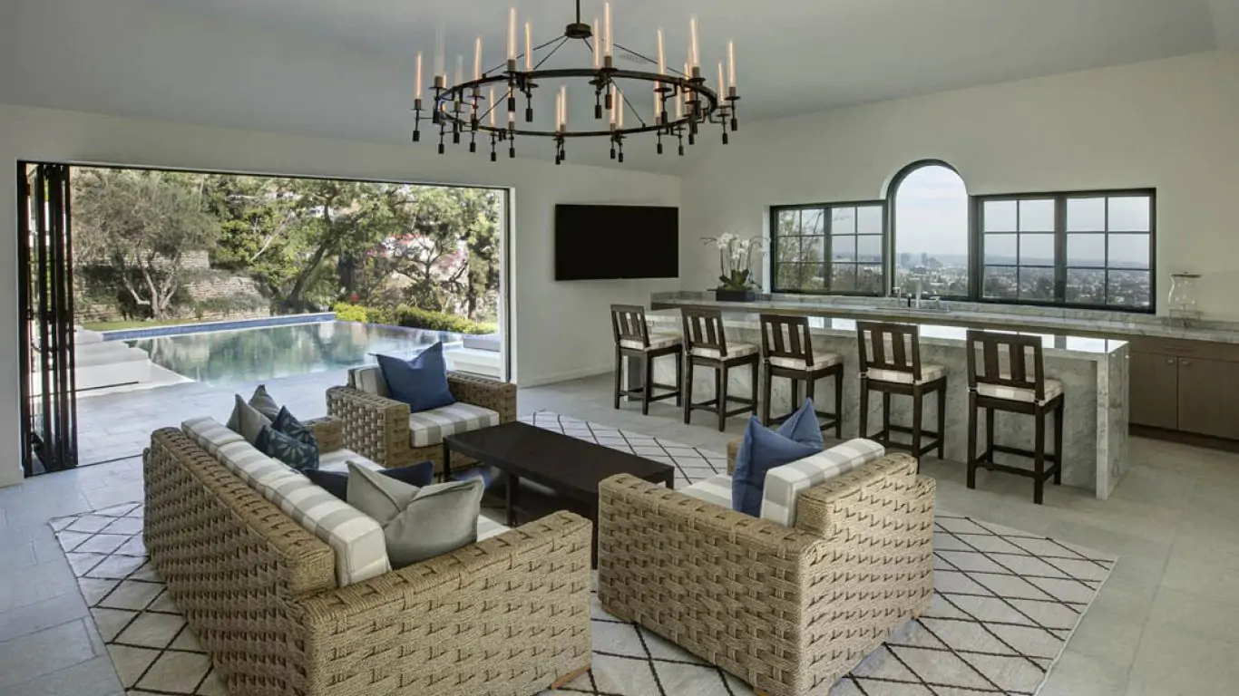 Villa Larisa | Los Angeles
