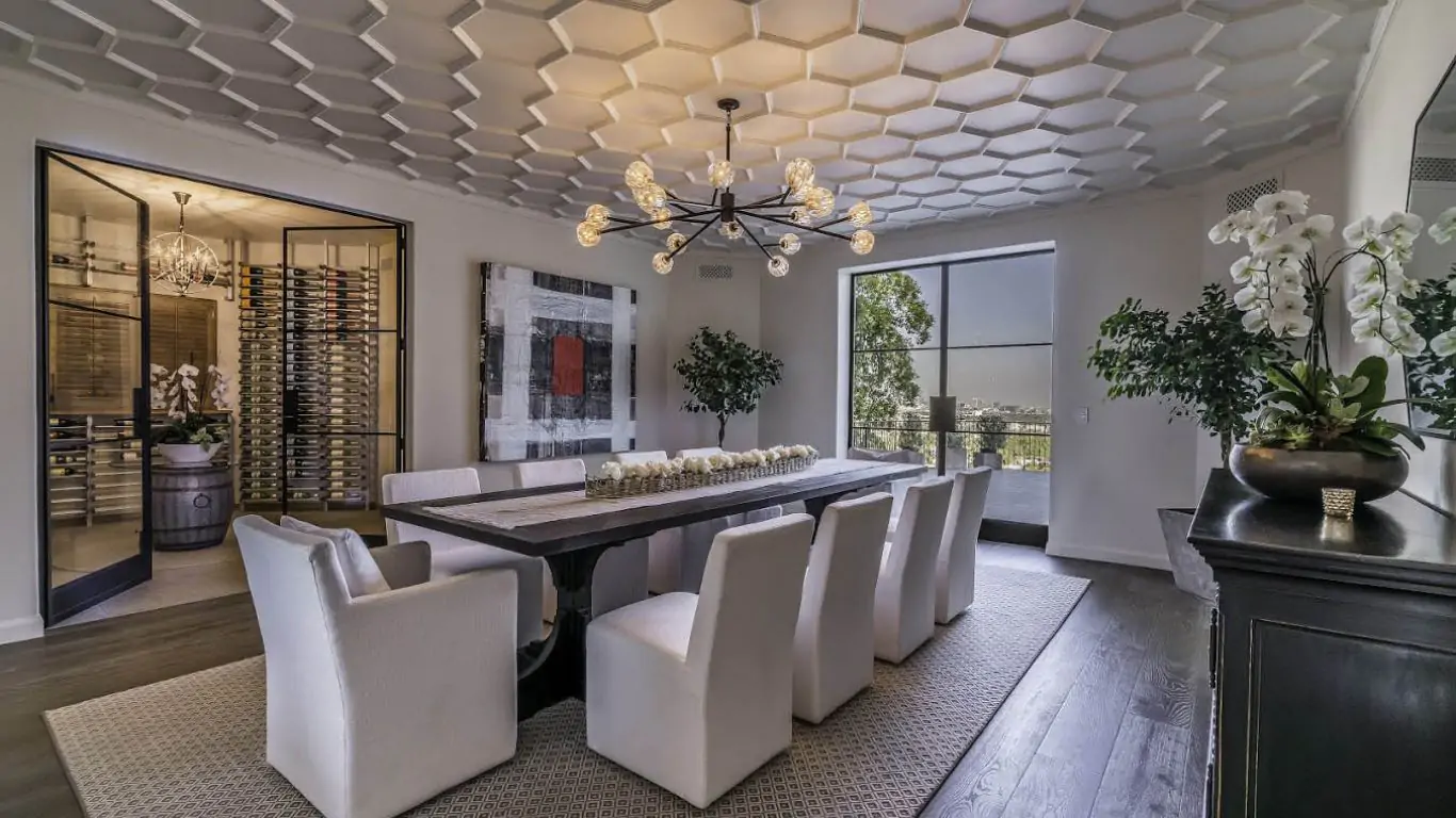 Villa Larisa | Los Angeles