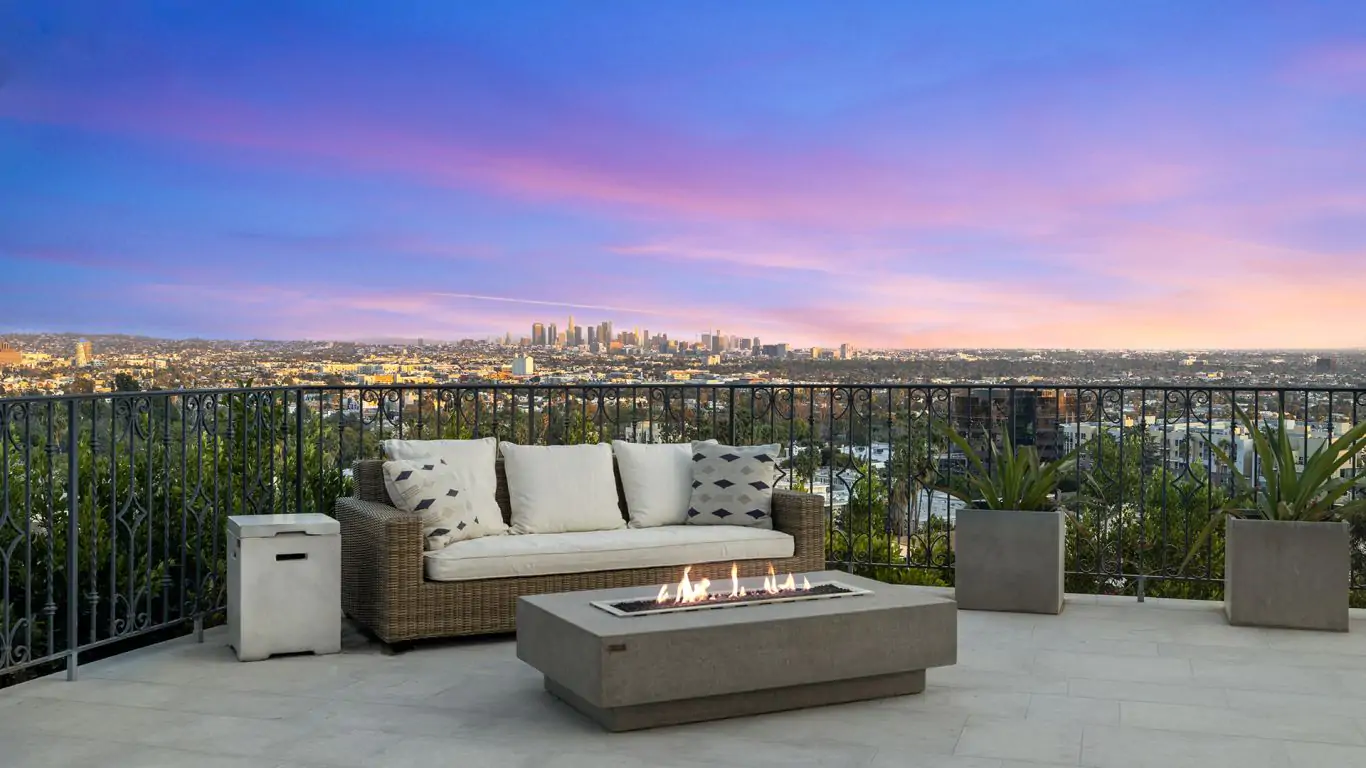 Villa Larisa | Los Angeles