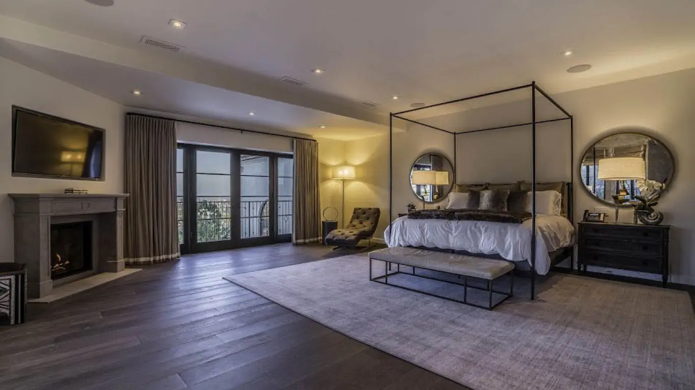 Villa Larisa | Los Angeles