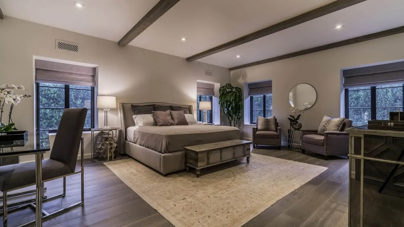 Villa Larisa | Los Angeles