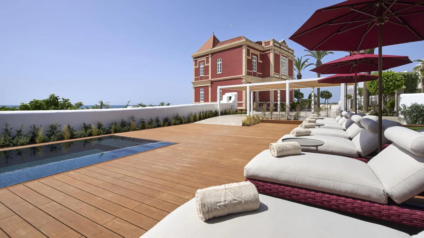 The Red Chalet | Rest of Portugal