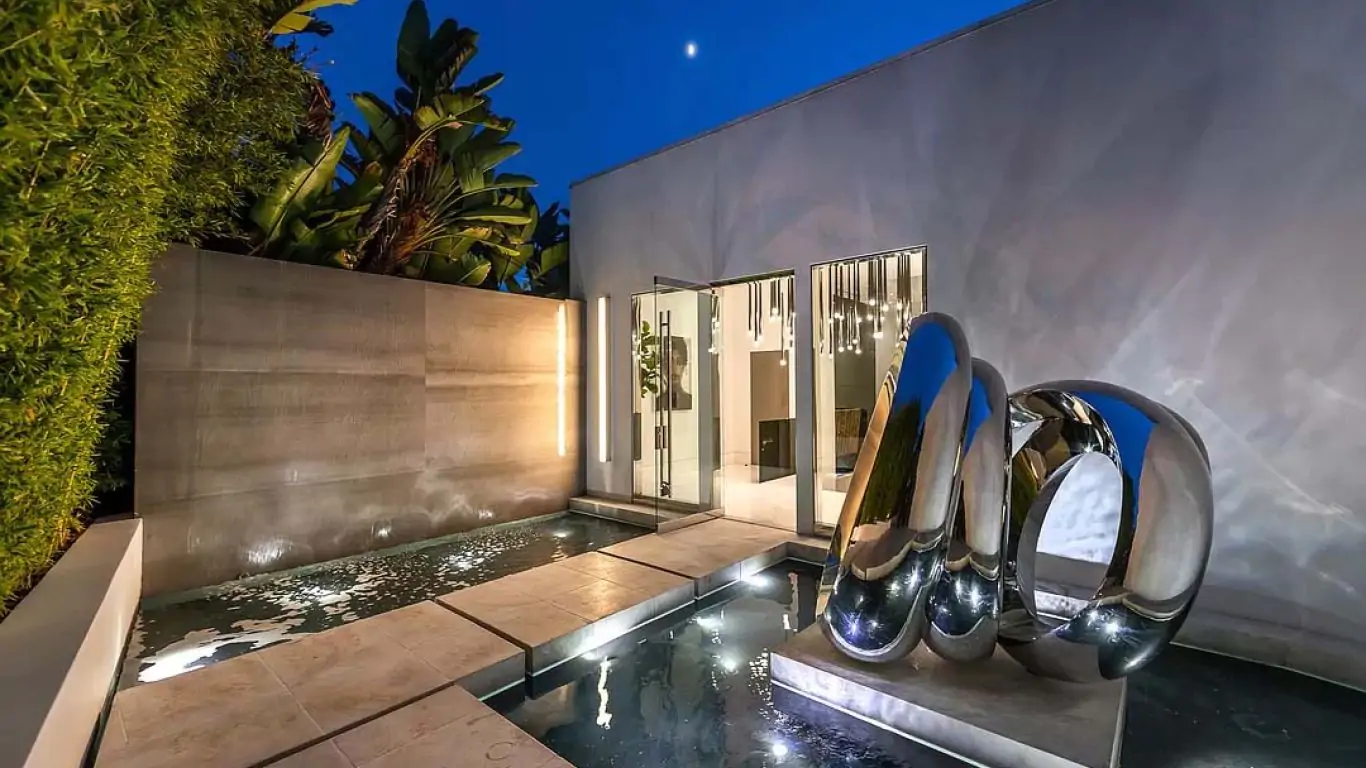 Villa Daphne | Los Angeles
