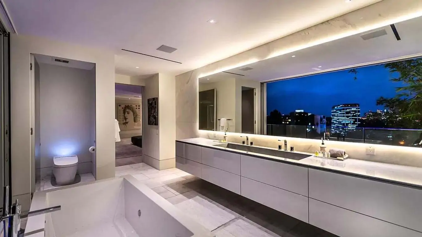 Villa Daphne | Los Angeles